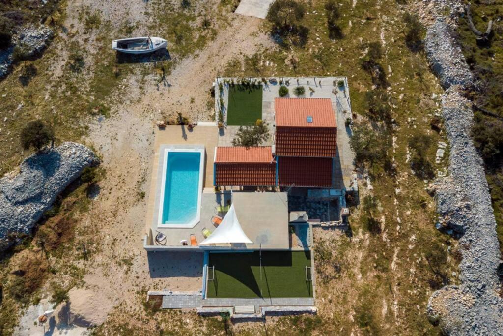 Isolated Paradise Adio Mare Milna  Exterior photo